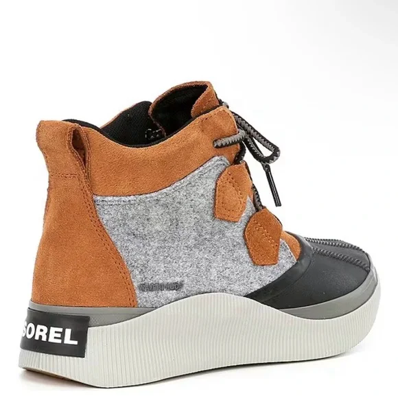 Sorel Kids' Orange and Gray Boots - Picture 2 of 6
